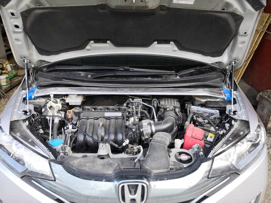 Honda Fit 2008 под капотом