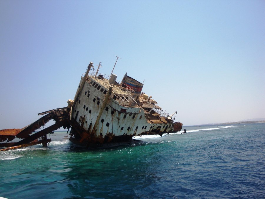 World Discoverer корабль крушение