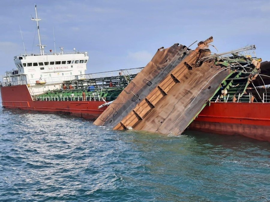 Танкер в Азовском море