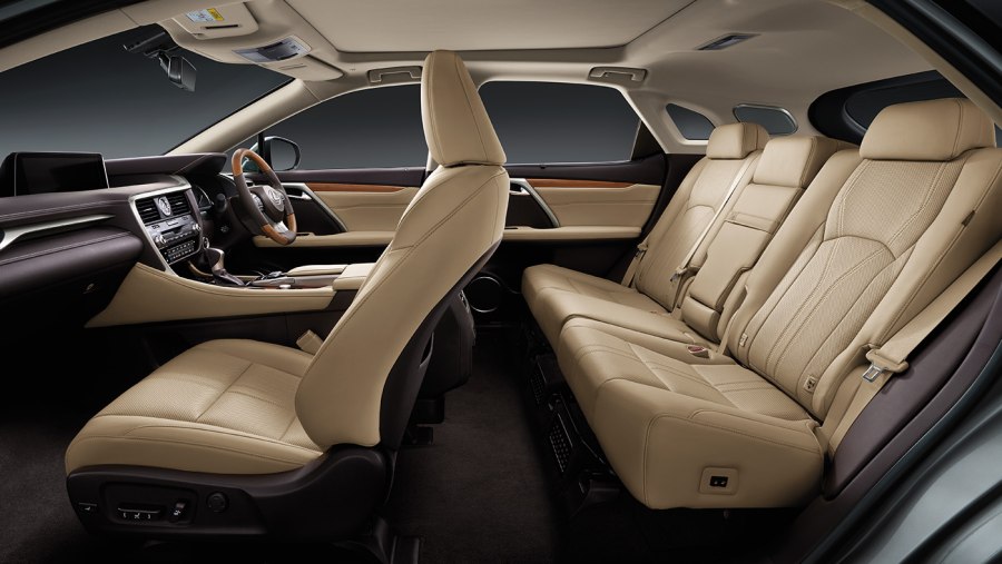 Lexus RX 450h 2020 салон