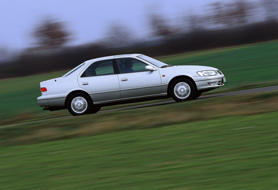 Toyota Camry 2000 2001