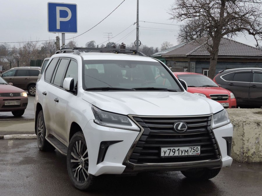 Лексус 750 LX