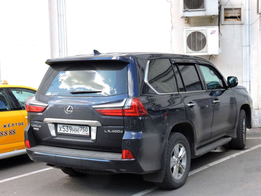 Лексус 750 LX