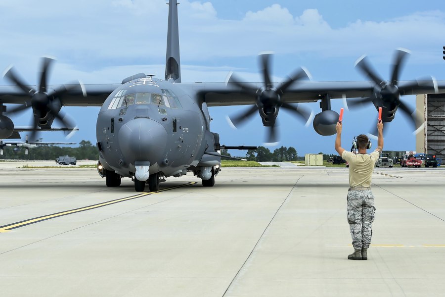 Американский самолет AC 130u