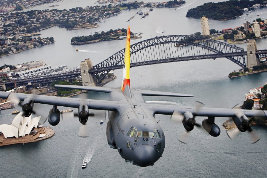Транспортный самолёт c-130h Hercules