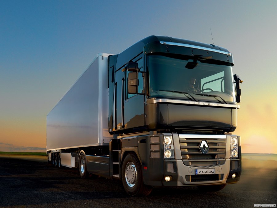 Renault Magnum