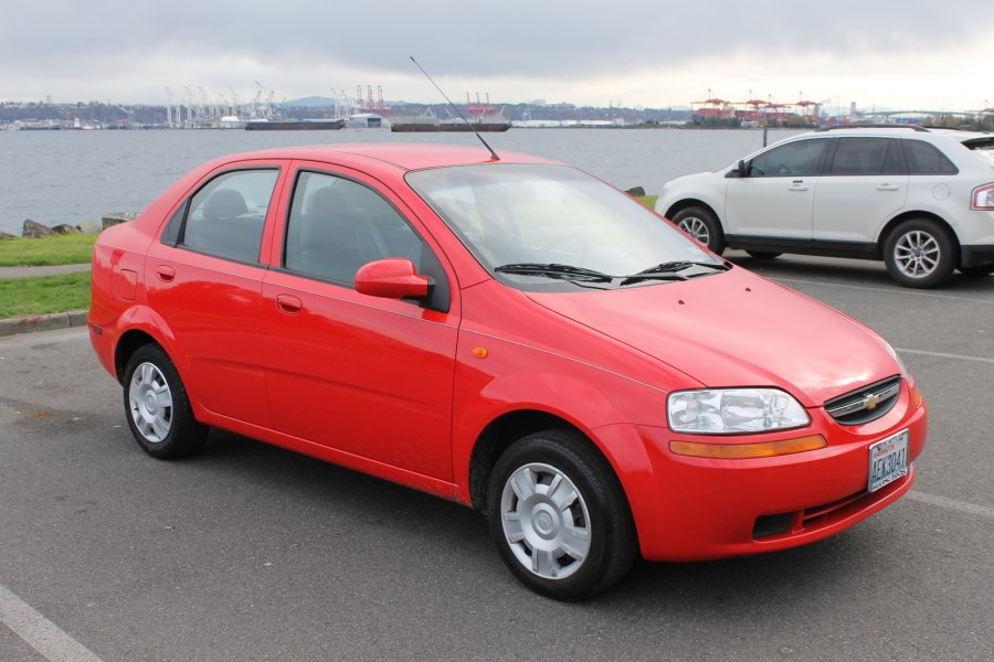 Chevrolet Aveo 2007 красная