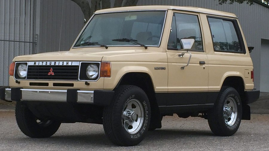 Mitsubishi Pajero 1987