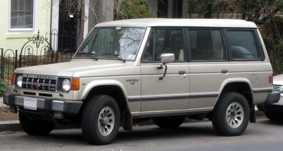 Mitsubishi Montero 1 поколения