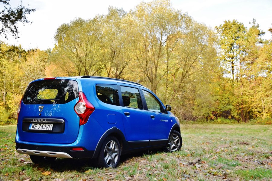 Машина Dacia Lodgy Stepway