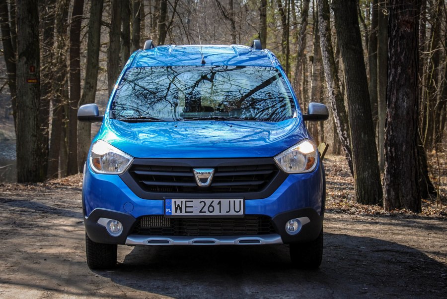 Машина Dacia Dokker Stepway