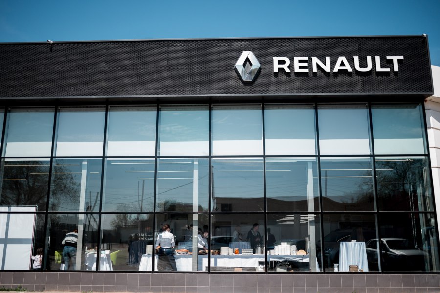 Renault фирма