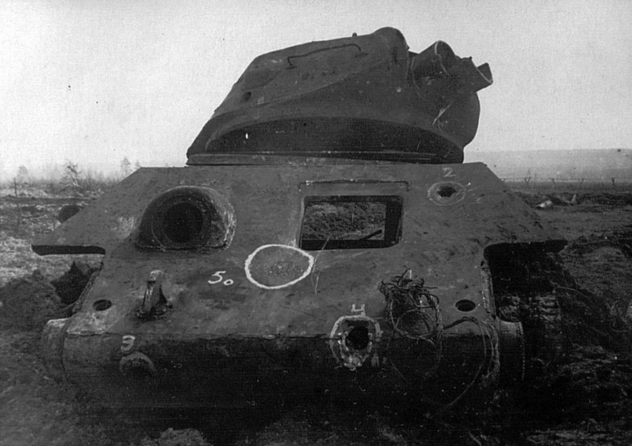 Т 34 после попадания снаряда тигра