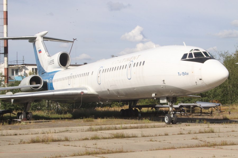 Yemenia Boeing 727