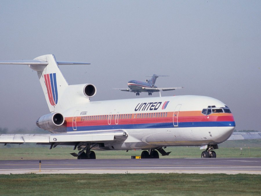 Boeing 727-200 Emirates