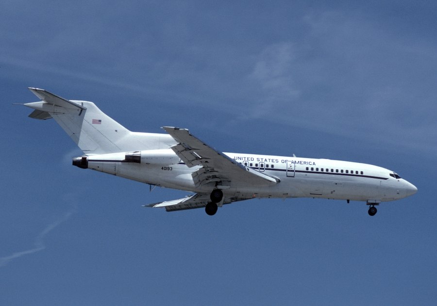 Boeing 727-100