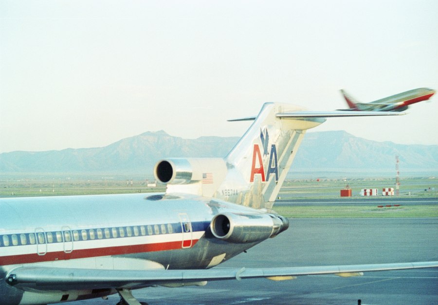 Imperial Palace Air. Boeing 727-30