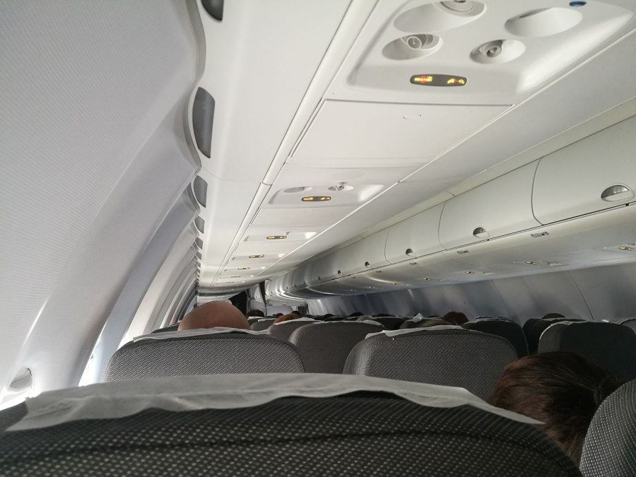 SSJ 100 салон
