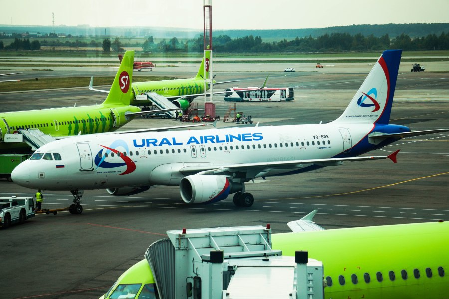 Самолёт а320 Уральские авиалинии