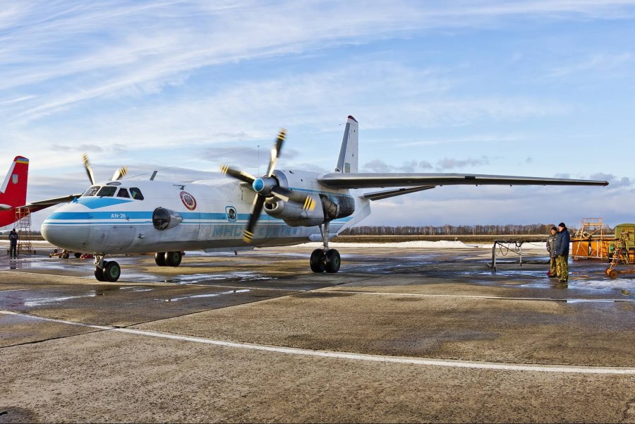 АН-26 транспортный самолёт