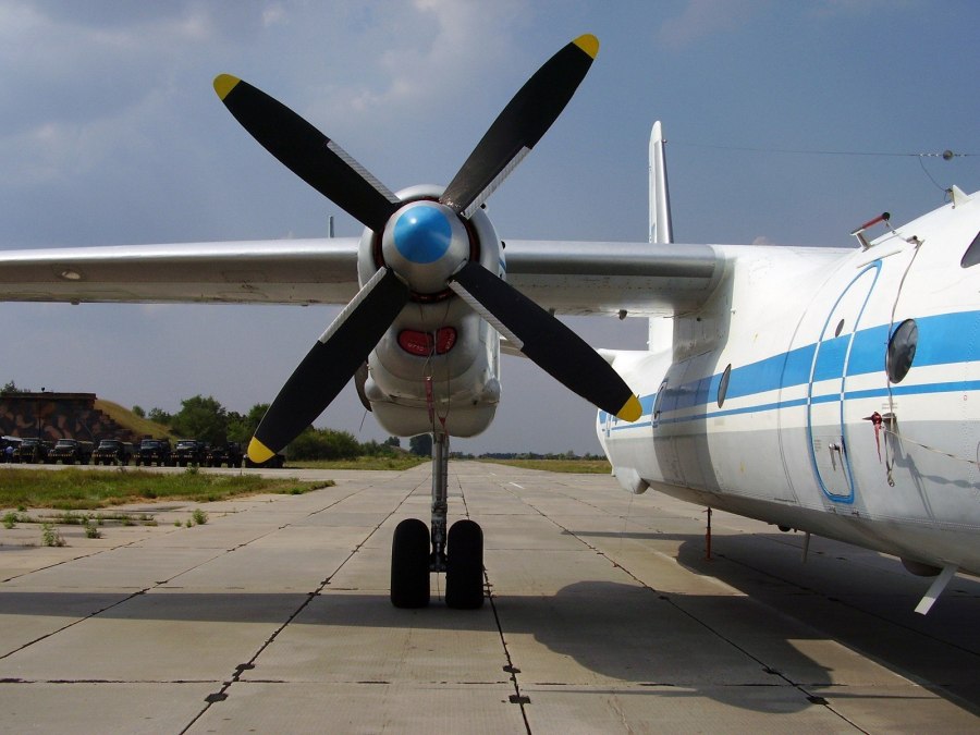 АН 26 самолет