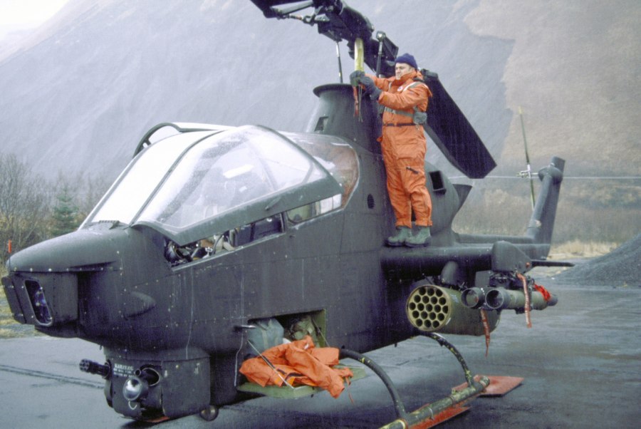 Ah-1s Huey Cobra