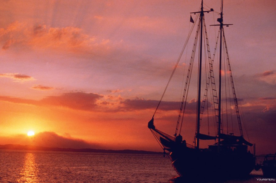 Море закат корабль