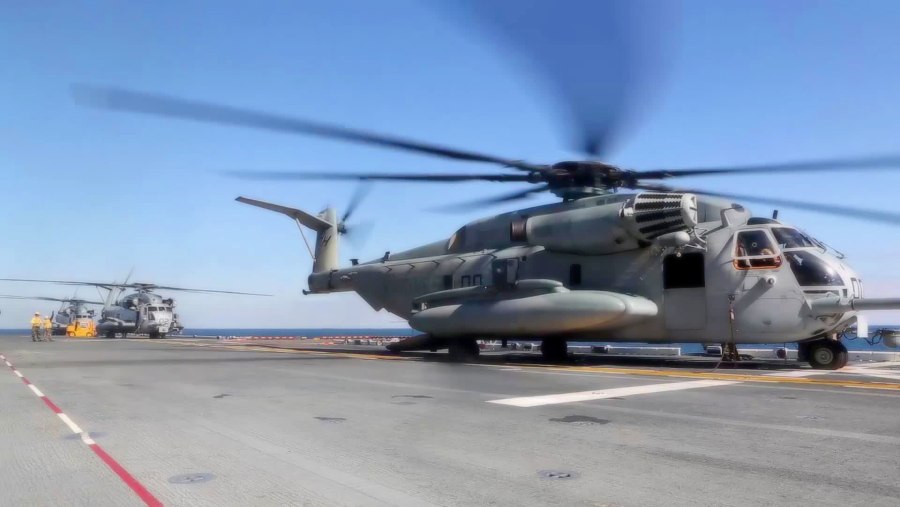 Вертолет MH-60s морской Сокол