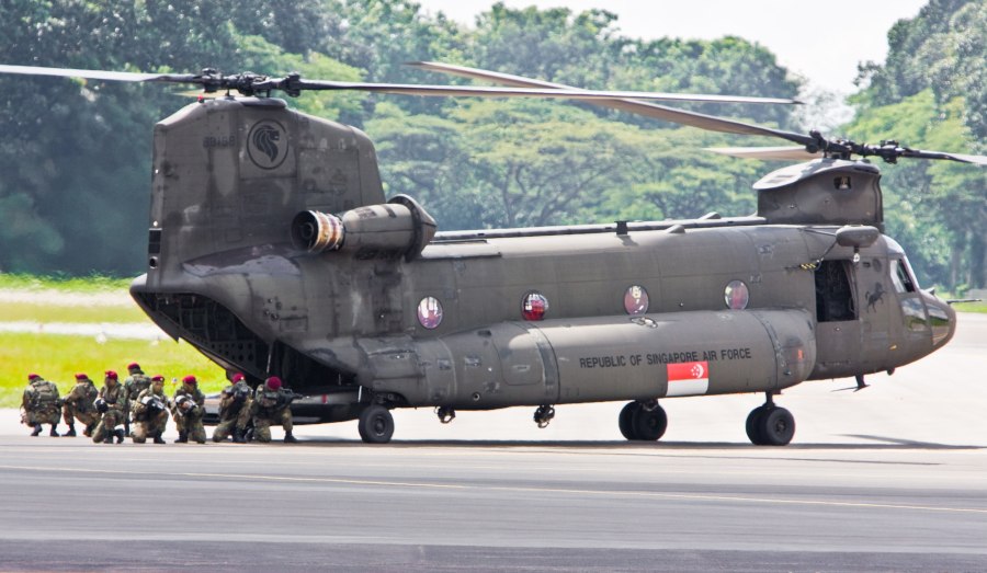 Вертолет Ch-47 Chinook