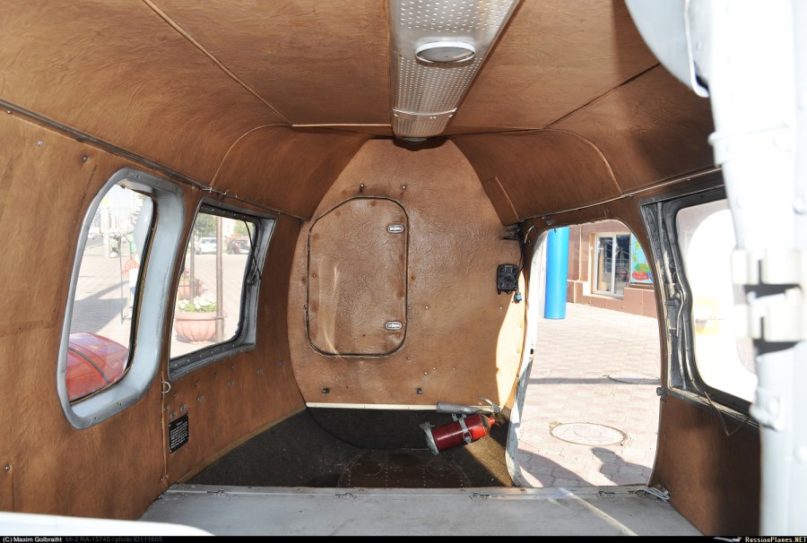 Кабина вертолета ми-2