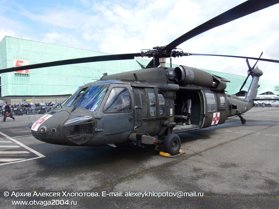 Вертолет Sikorsky uh-60 Black Hawk