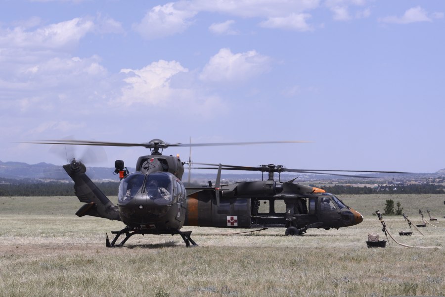 Вертолет uh 60 черный ястреб