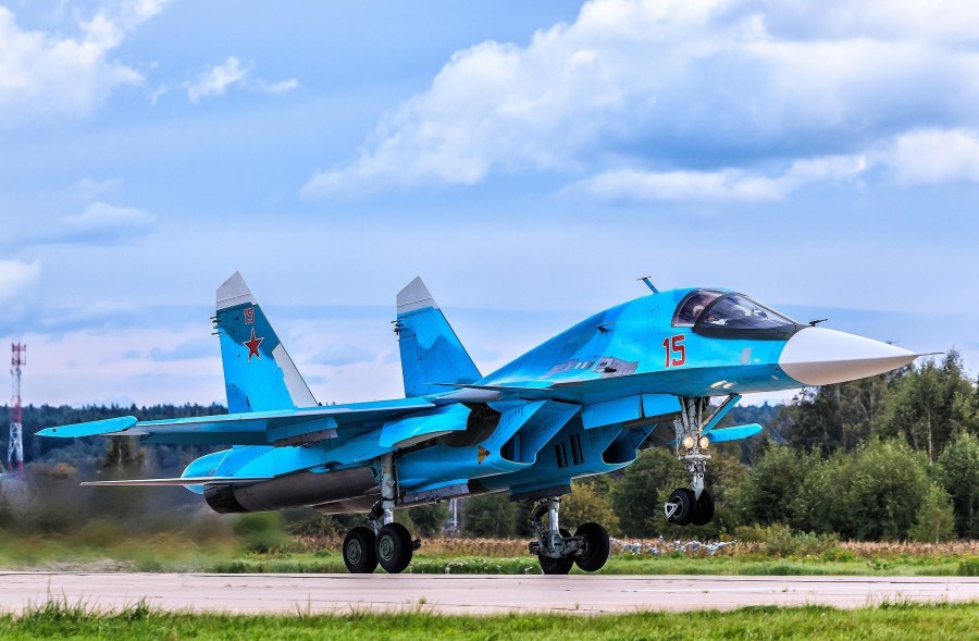 Истребителm-бомбардировщик Су-34