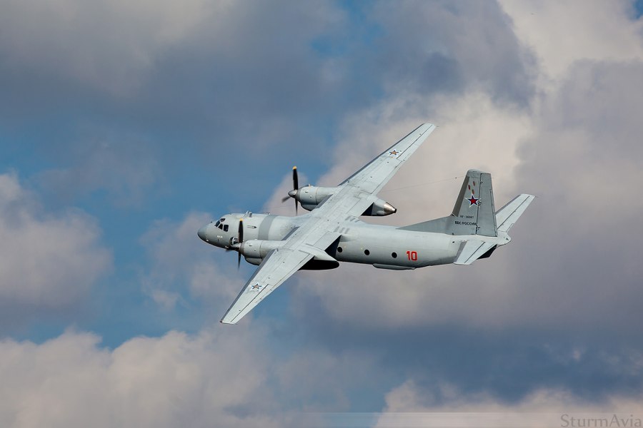 АН 26 грузовой самолет