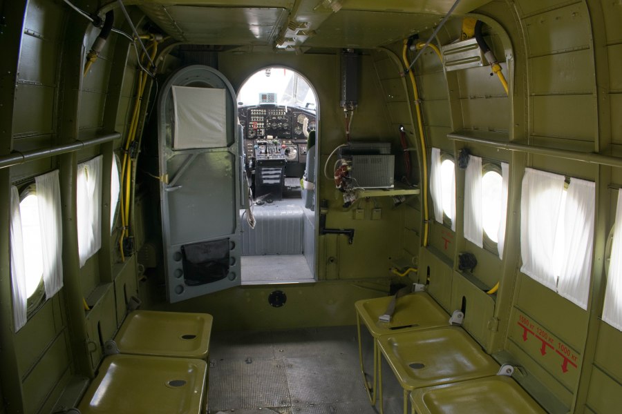 АН-2 пассажирский салон