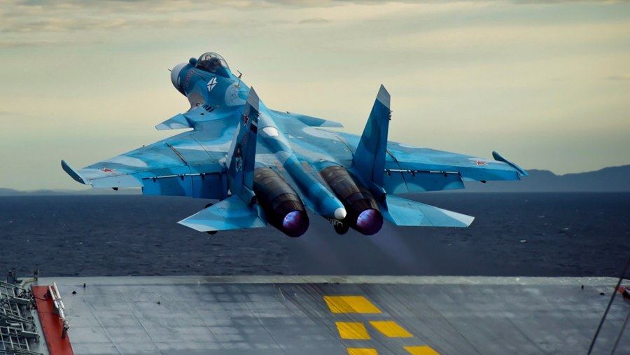 Су-33 палубный истребитель