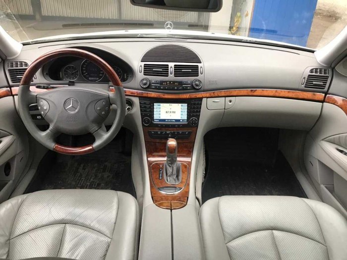 Мерседес w211 2004