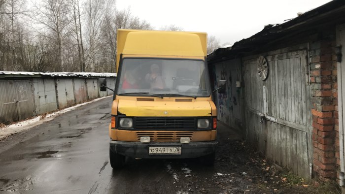 Мерседес почтовик