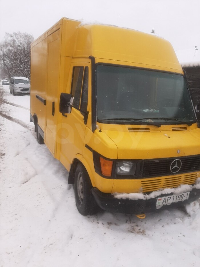 Мерседес Бенц т1 207d