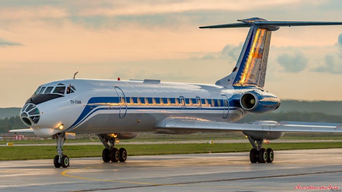 Самолет ту 134