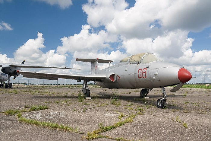 Aero l-29 Delfin