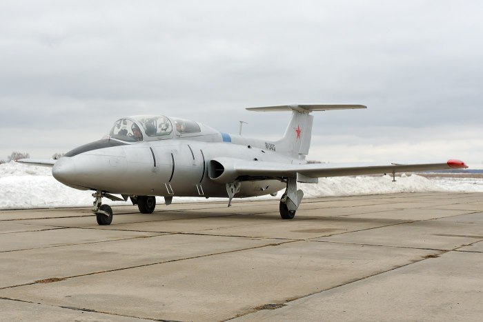 Л-29 самолет