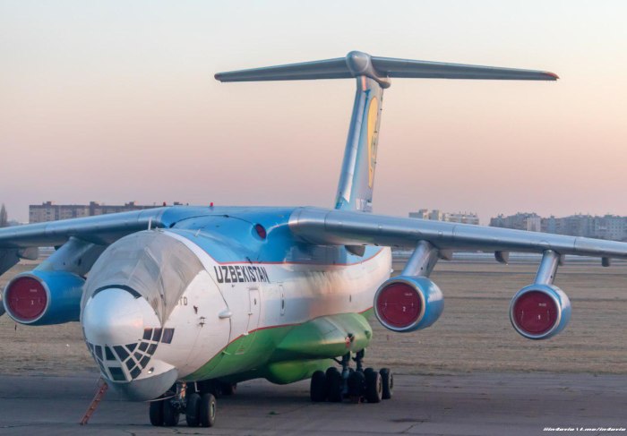 Ил-76 Uzbekistan Airways
