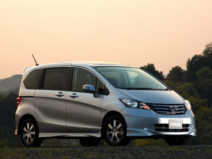 Honda freed 2008