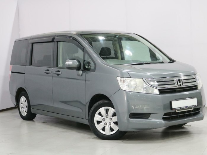 Honda минивэн Stepwgn