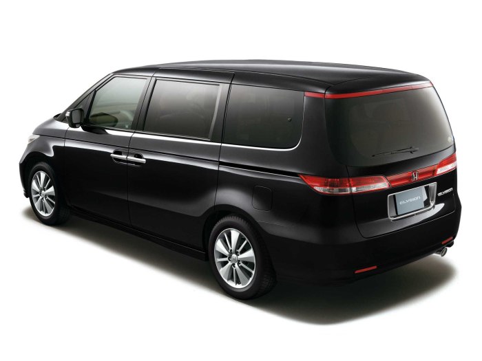 Honda Elysion 2015