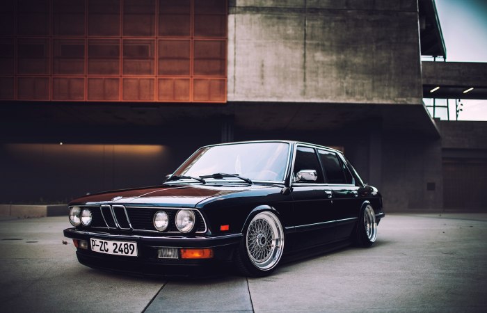 BMW 5 Series (e28)
