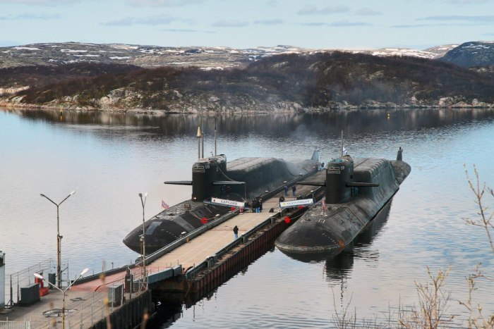 Гремиха база подводных лодок Северного флота
