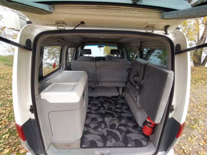 Mazda Bongo Friendee палатка