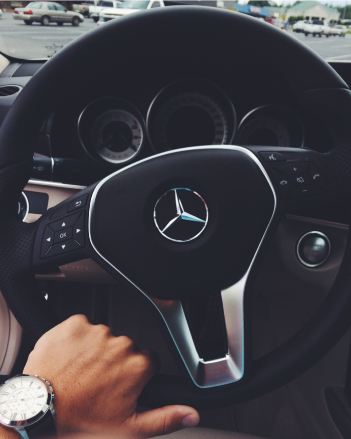 За рулем Мерседес w221